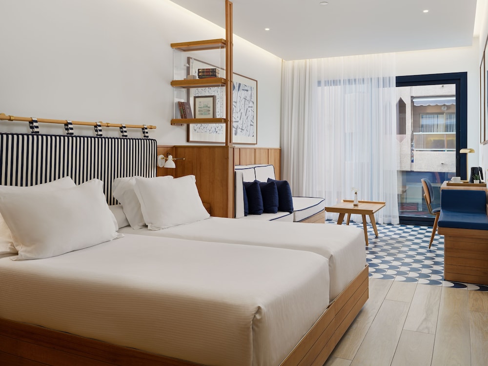 H10 Porto Poniente 13/50