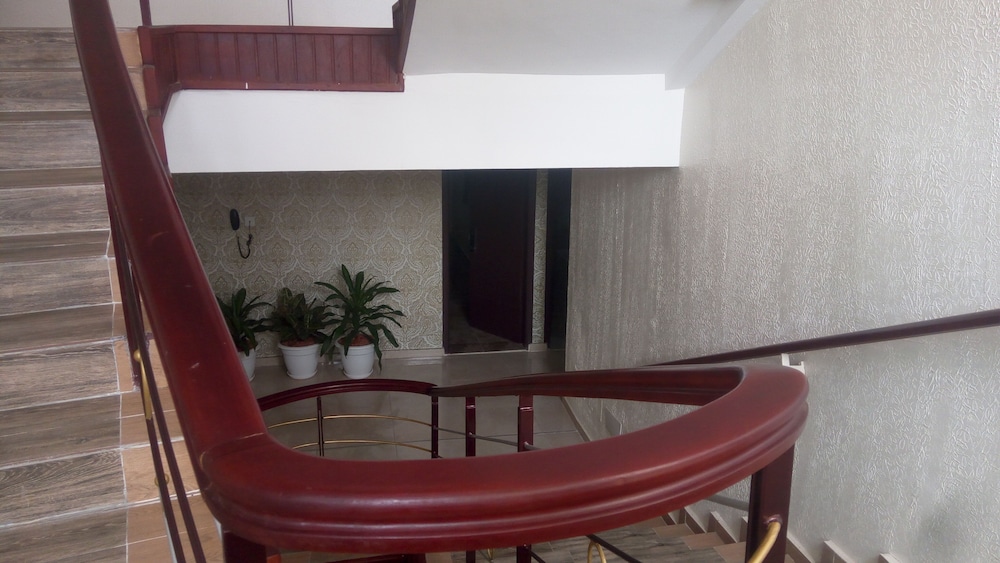 Eifell's Hotel's 27/35