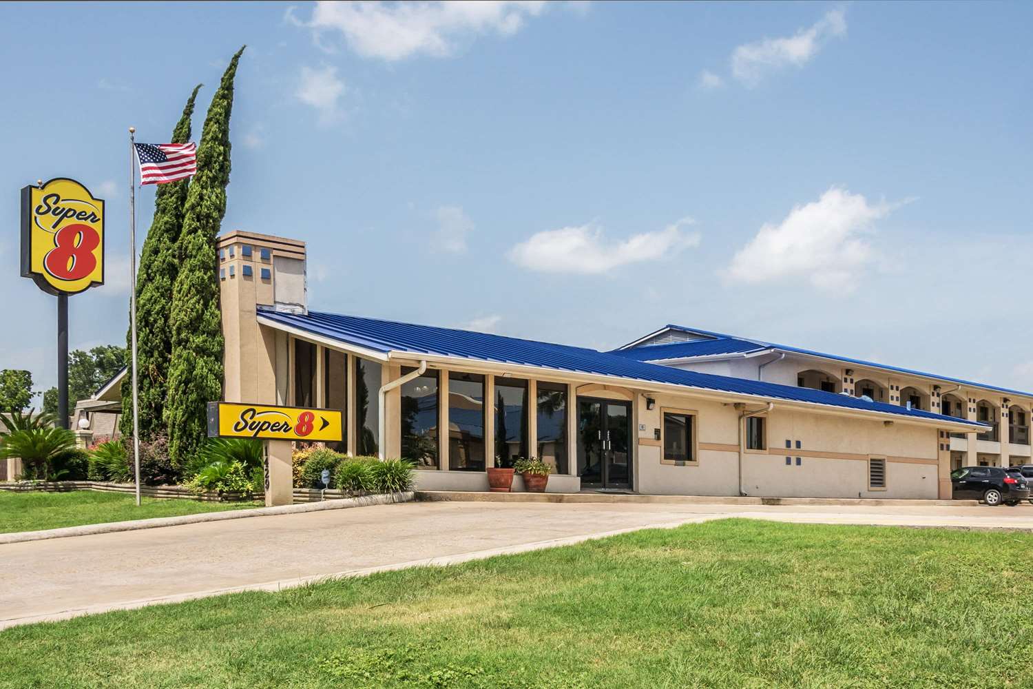 Super 8 by Wyndham San Marcos 2/11