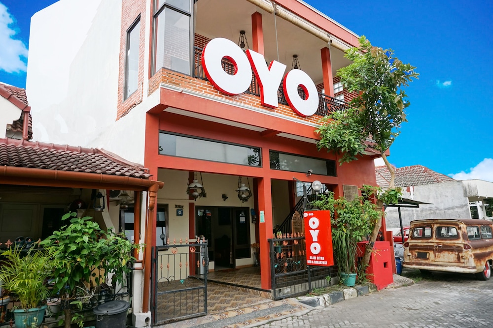 OYO 465 Alam Citra Bed & Breakfast 2/21