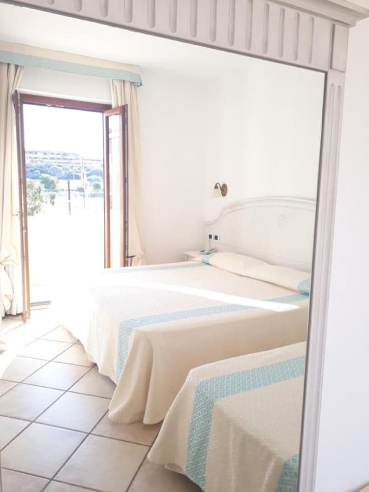 Hotel Castello Di Tavolara 20/34