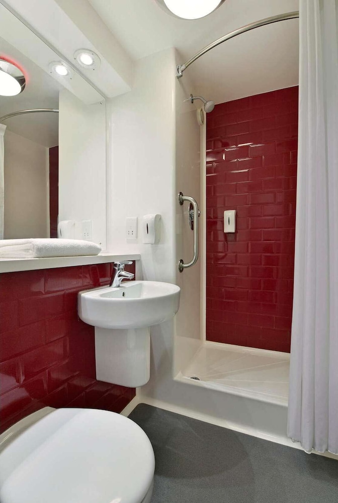 Travelodge Liverpool Central The Strand Hotel 47/50