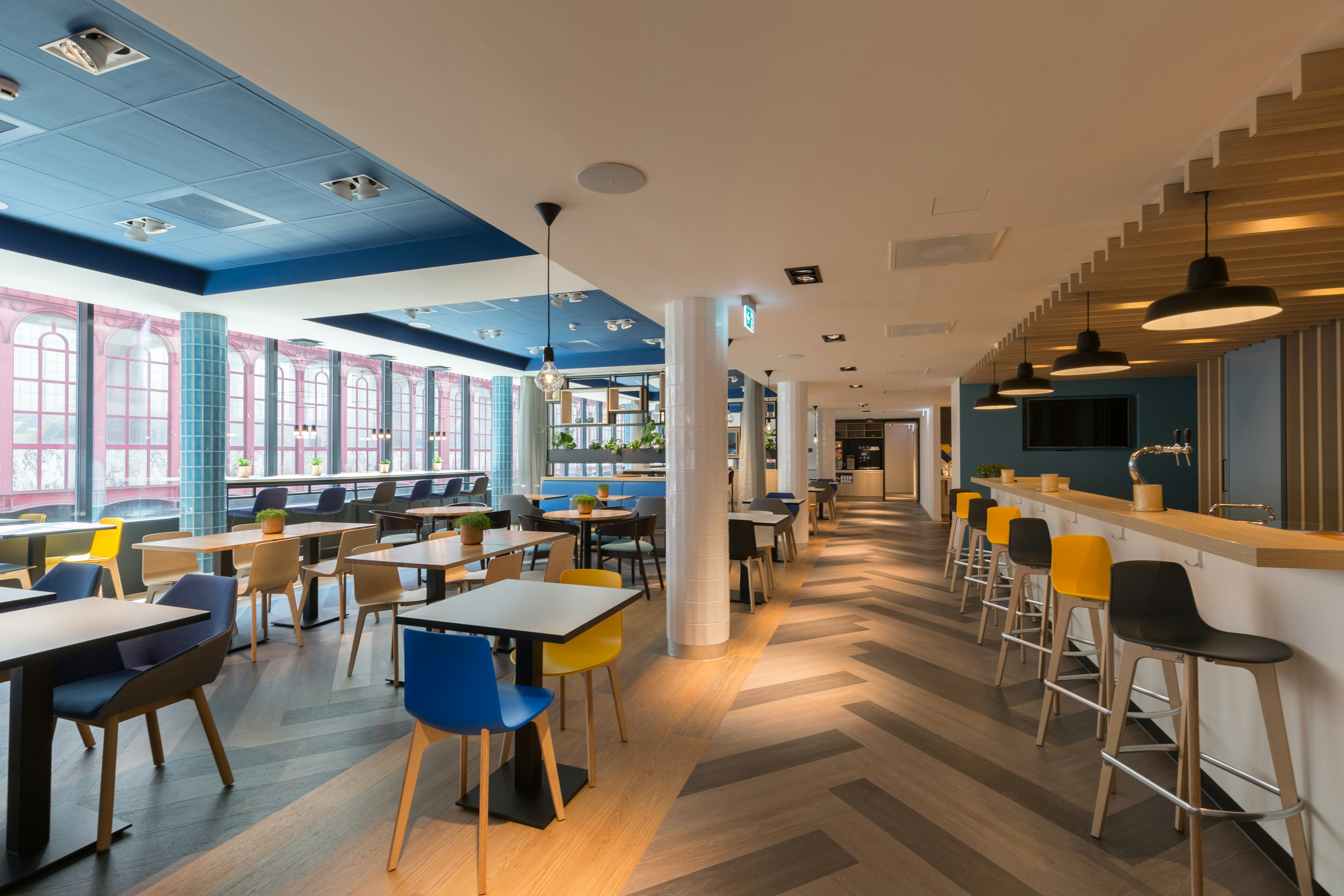 Hampton by Hilton Antwerp Central Station 48/57