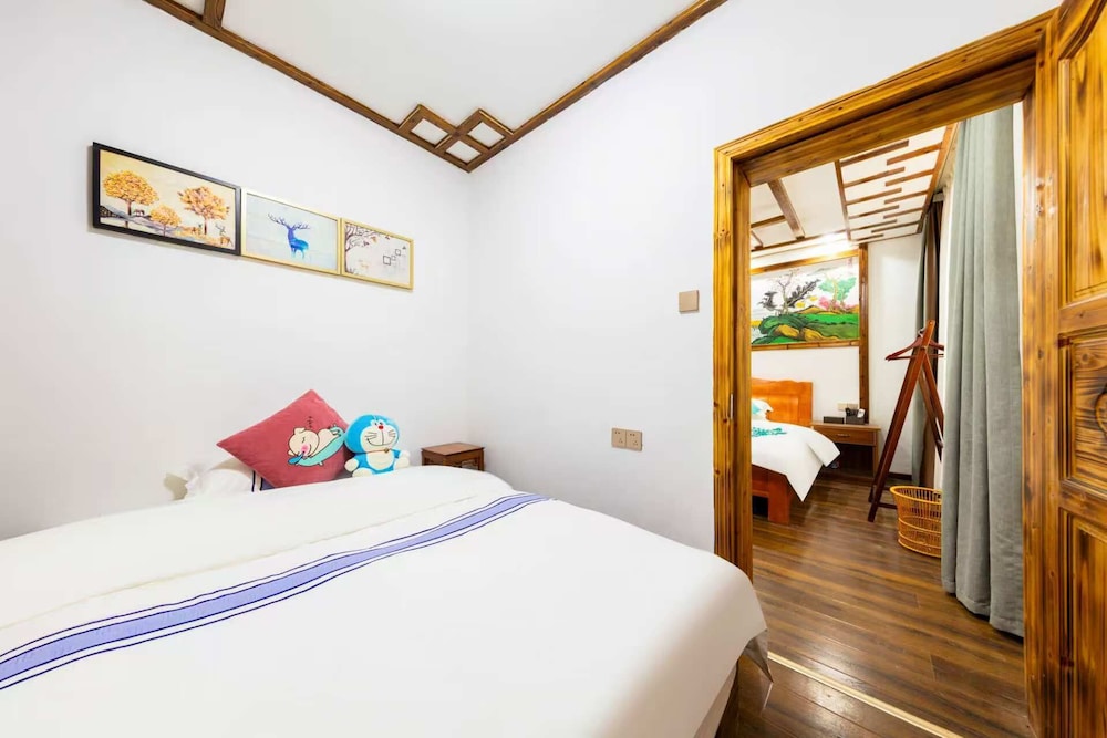 Hotel California Zhangjiajie 10/50