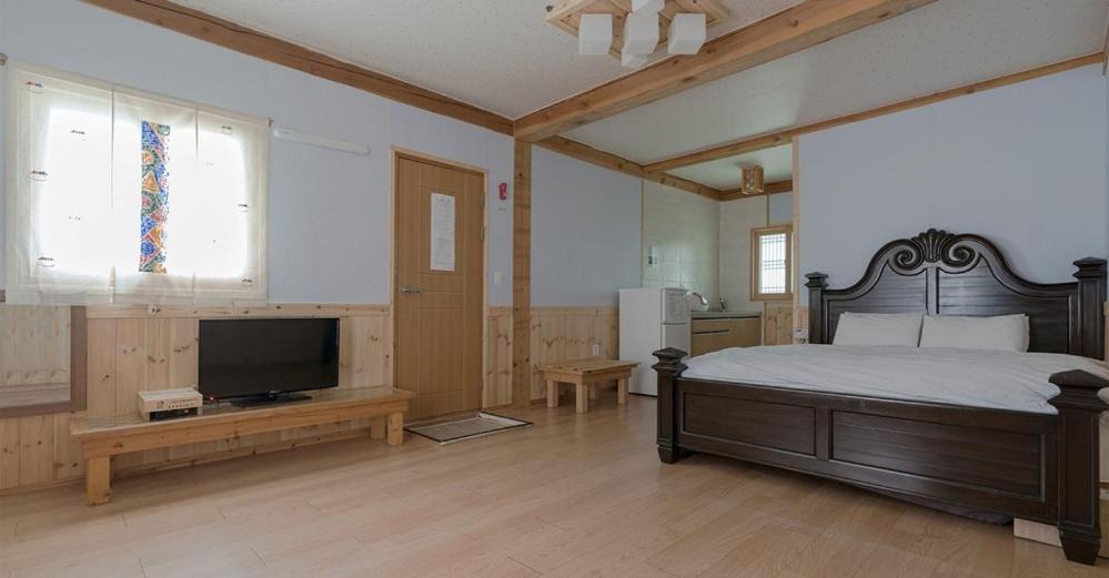 Gyeongju Hanok Pen Town Pension 28/52