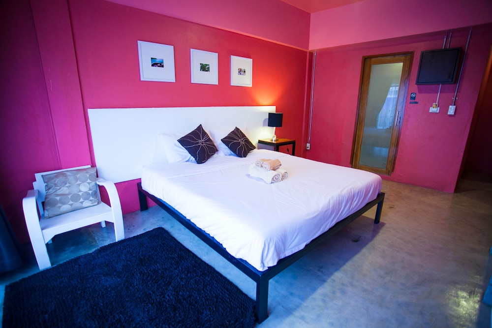 Afterglow Hostel 30/50