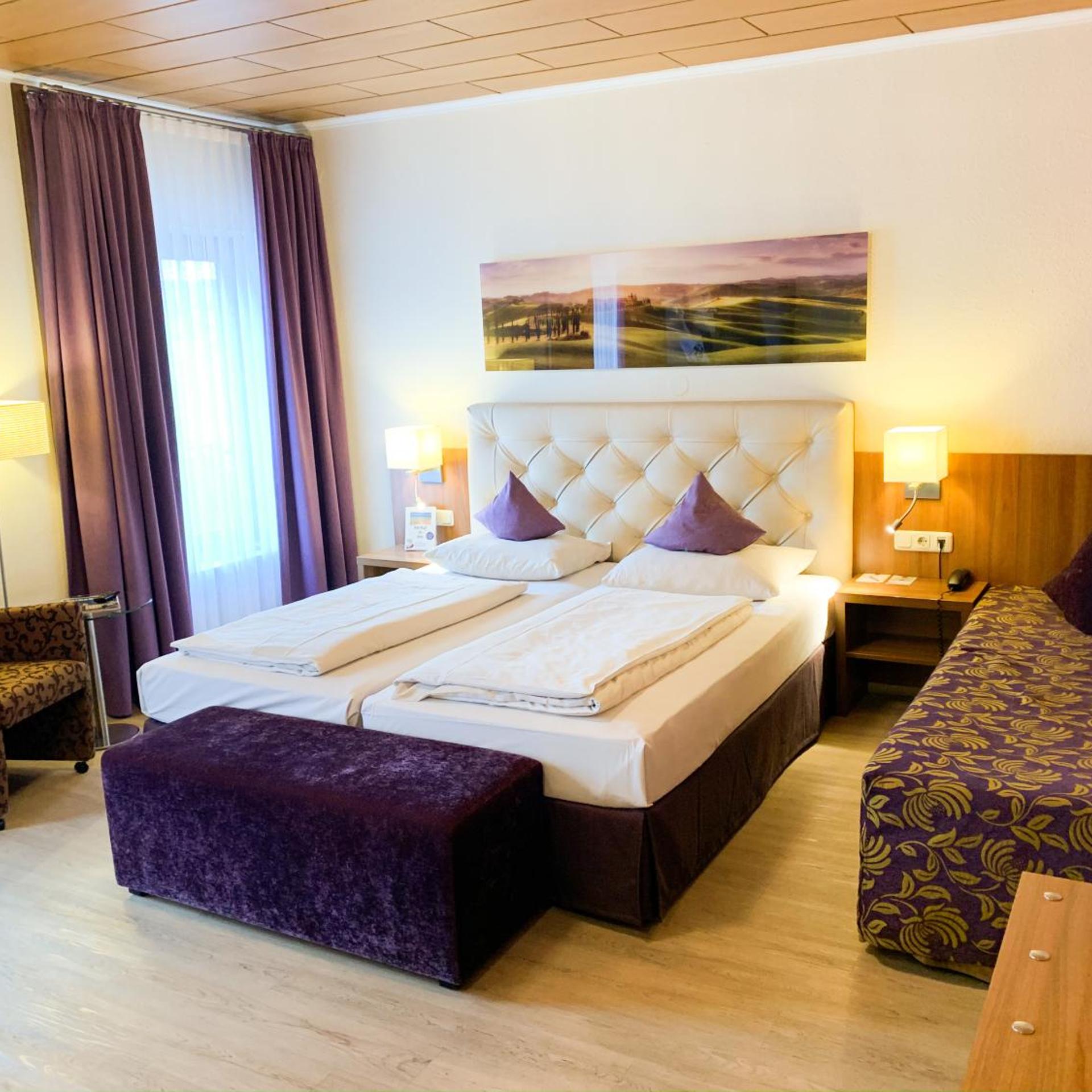 ROOM, TRIPLE