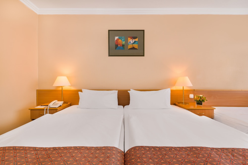 DANUBIUS HOTEL ARENA 26/73