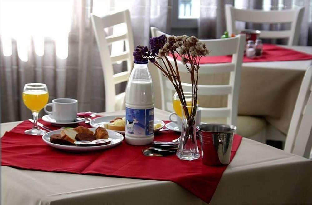 Xenia Hotel 44/50