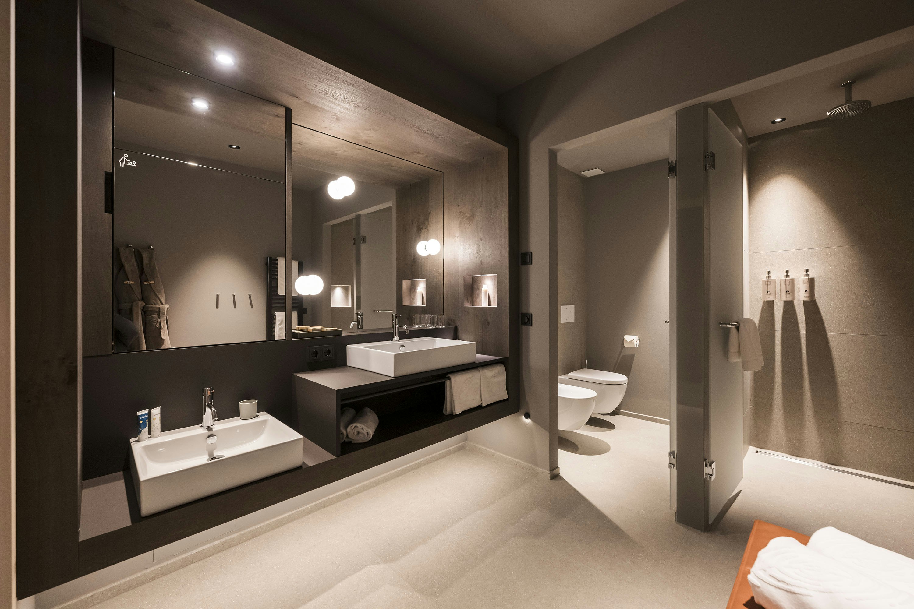 AKI Family Resort PLOSE 36/38