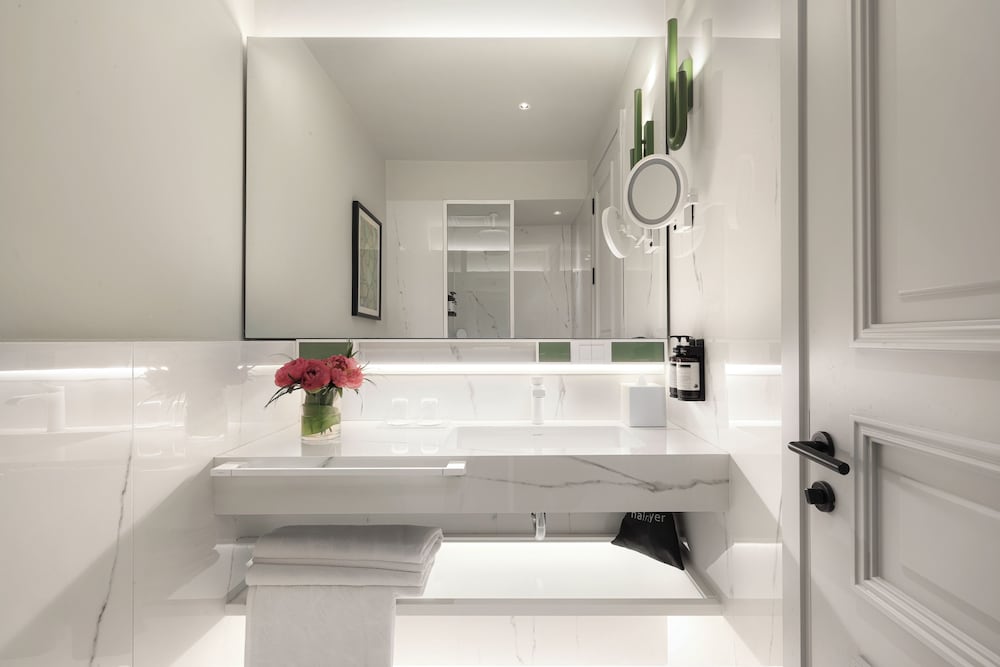 جناح بسرير كينج، The Wings Hotels Pera 5/6