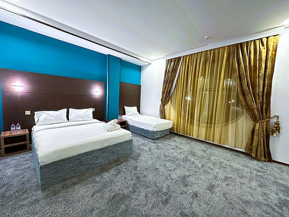 غرفة بسرير كوين بإطلالة على المدينة، Crossway Hotel Baku 7/9