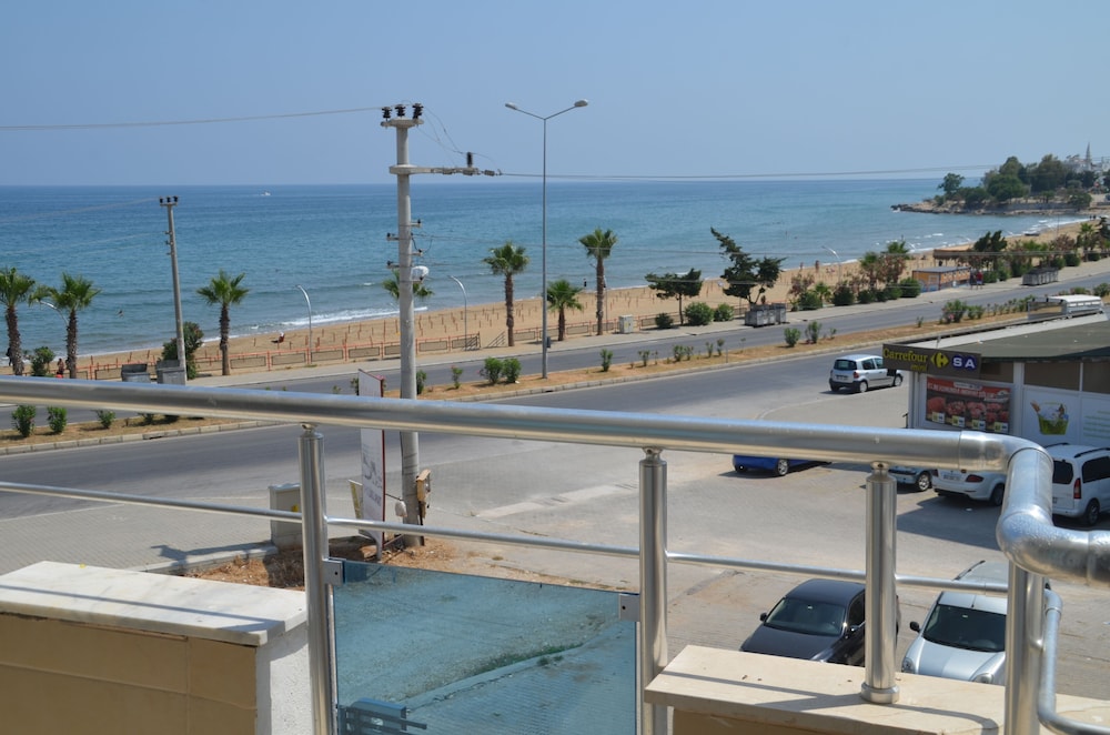 Hakan Apart Hotel 18/30