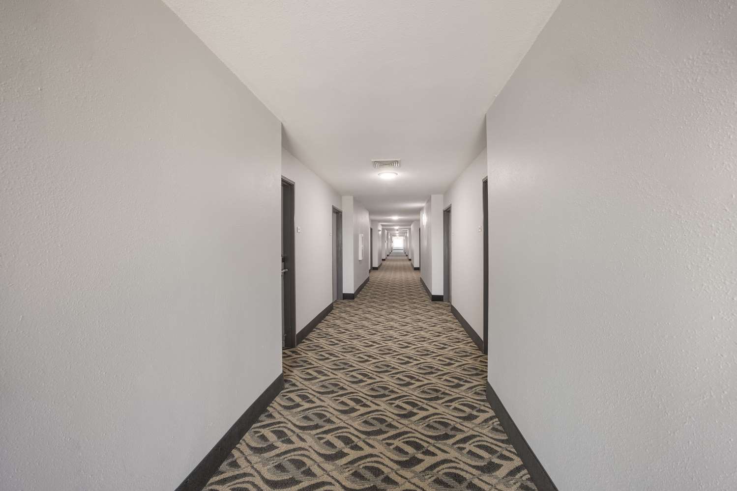 Quality Inn & Suites Clayton, NM 19/31