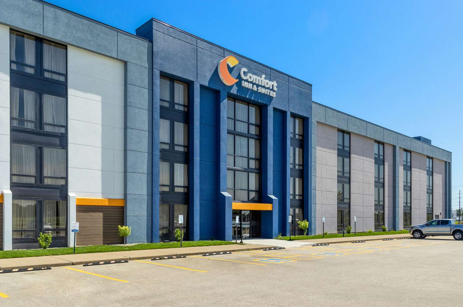Comfort Inn & Suites Evansville Airport 18/21