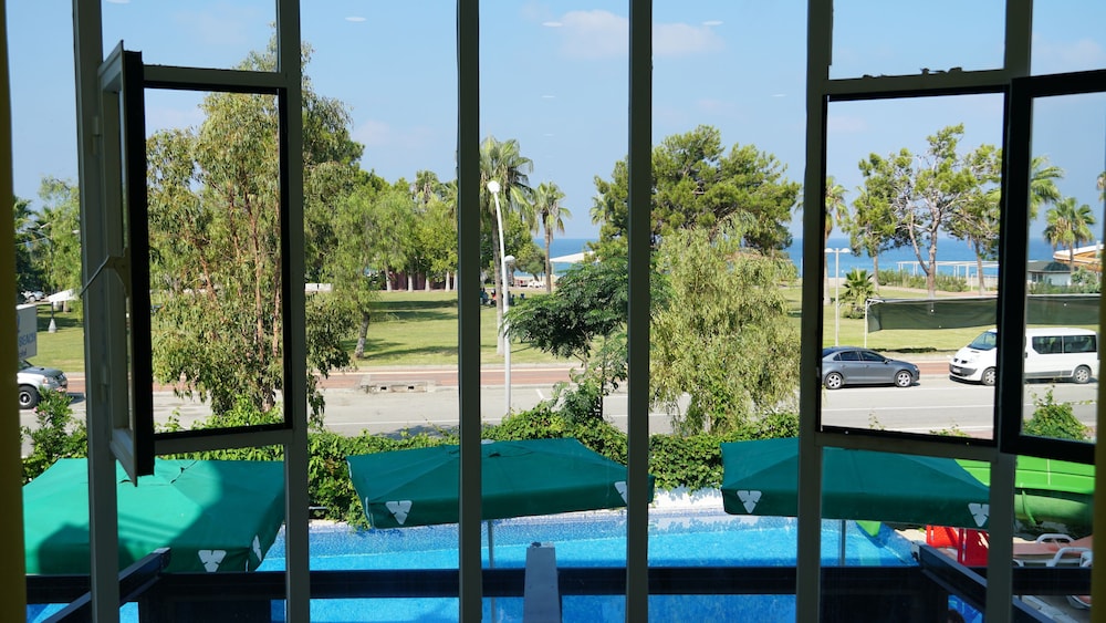 SELINUS BEACH CLUB HOTEL 23/50