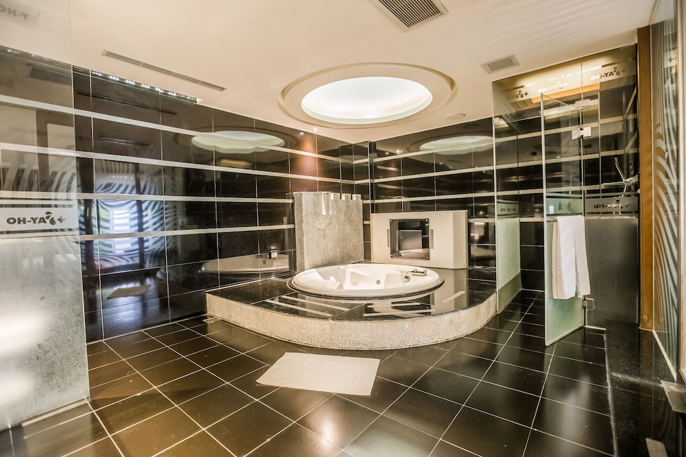 Ohya Boutique Motel-Xinying 50/56