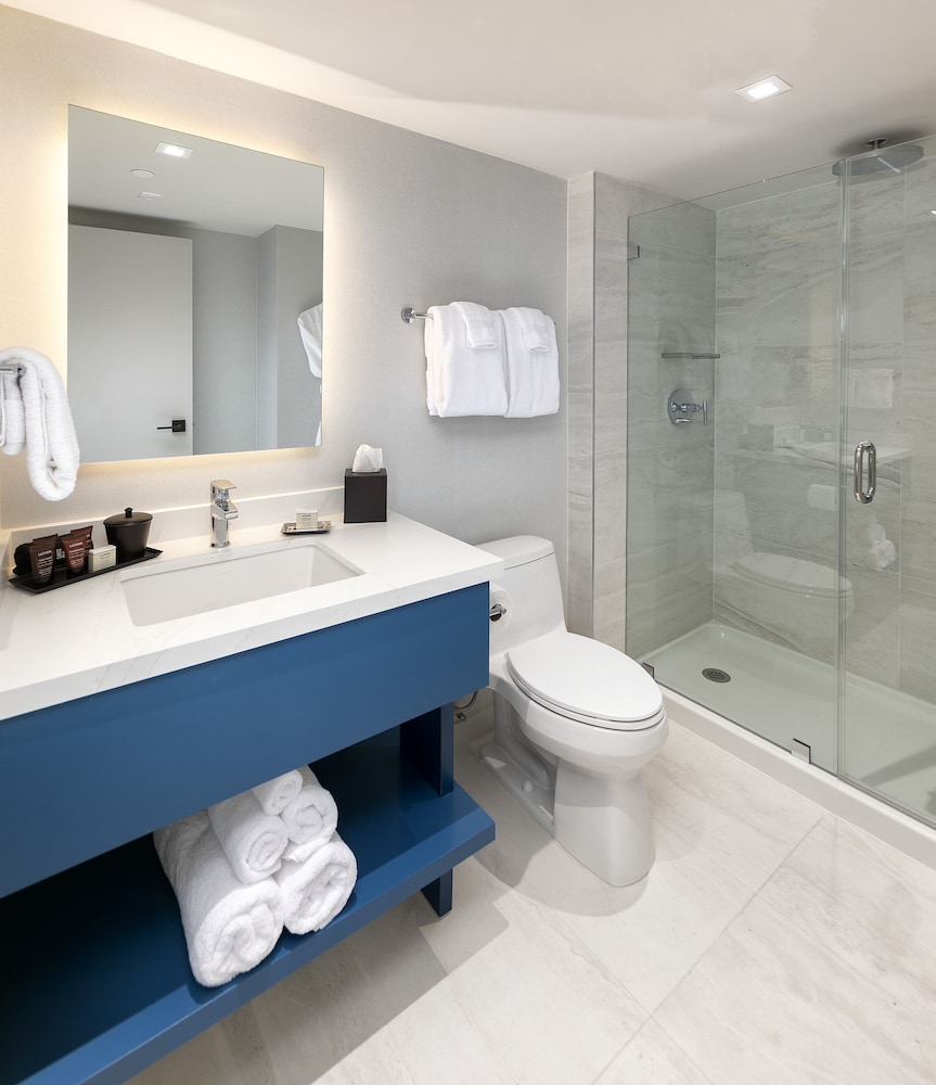 La Jolla Cove Suites 16/65