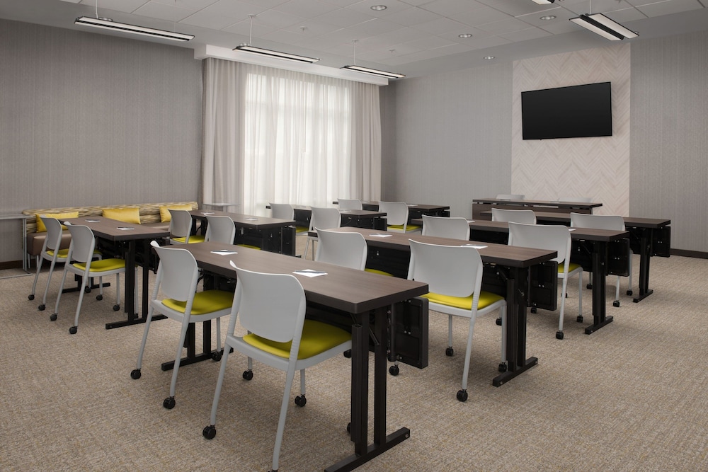 SpringHill Suites by Marriott Fayetteville I 95 29/42
