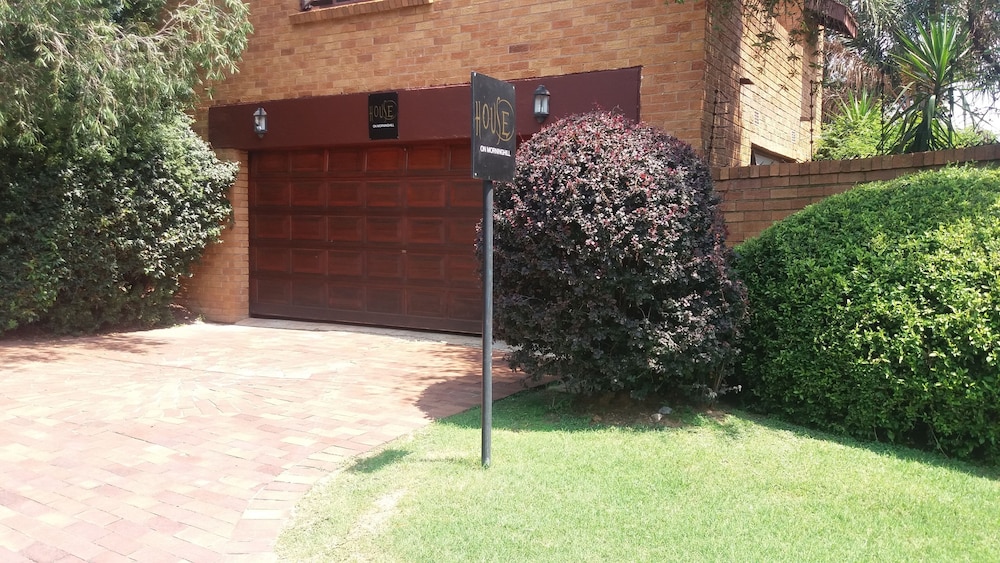 House On Morninghill 18/33