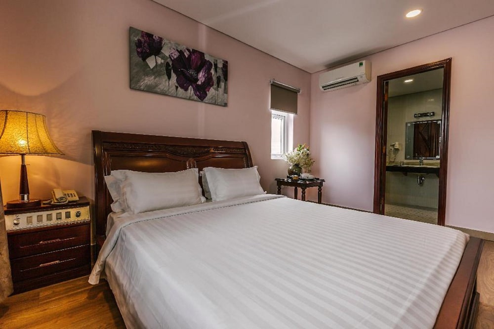Kin Hotel Thai Van Lung 19/50