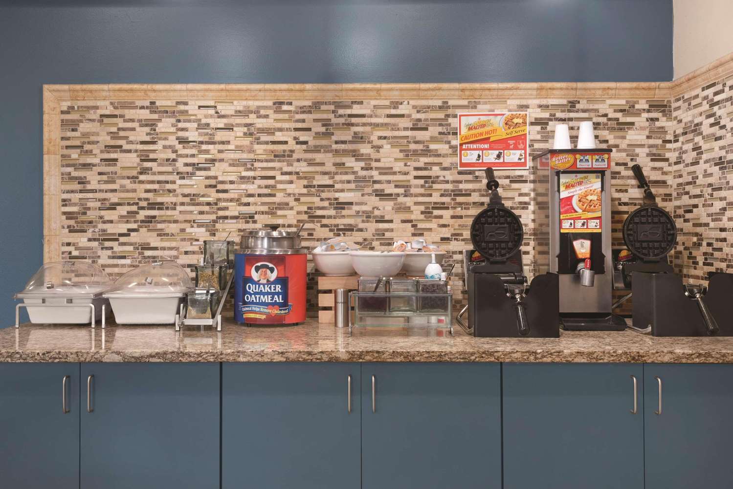 Country Inn & Suites By Radisson, Eagan, MN 2/35