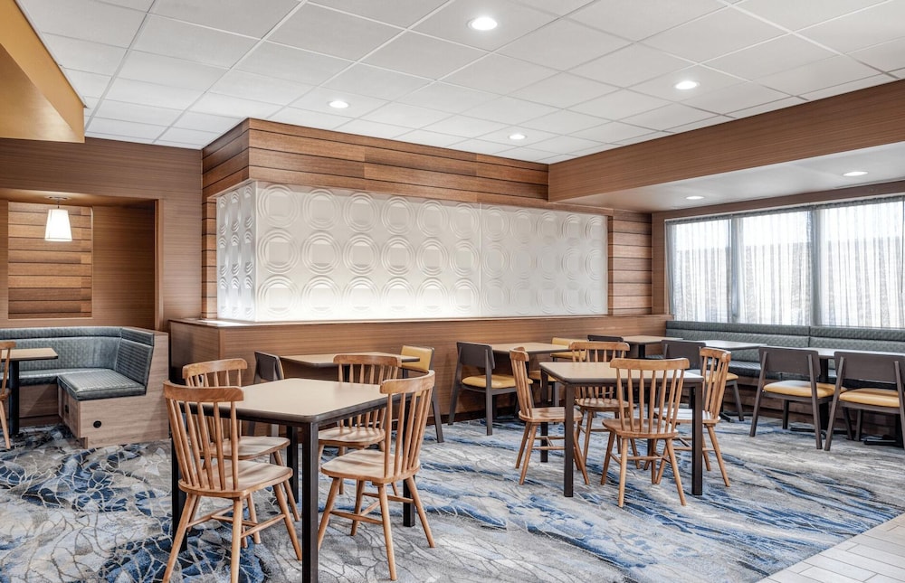 Fairfield Inn &amp; Suites Jeffersonville I-71 47/58