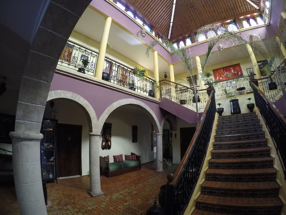 RIAD ZAHRA 2/32