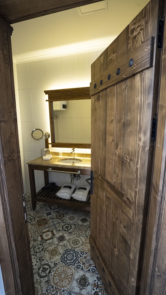 Sizmahan Hotel 20/64