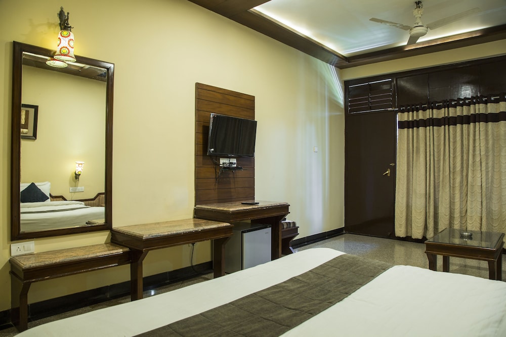 Hotel Mount Regency 39/67