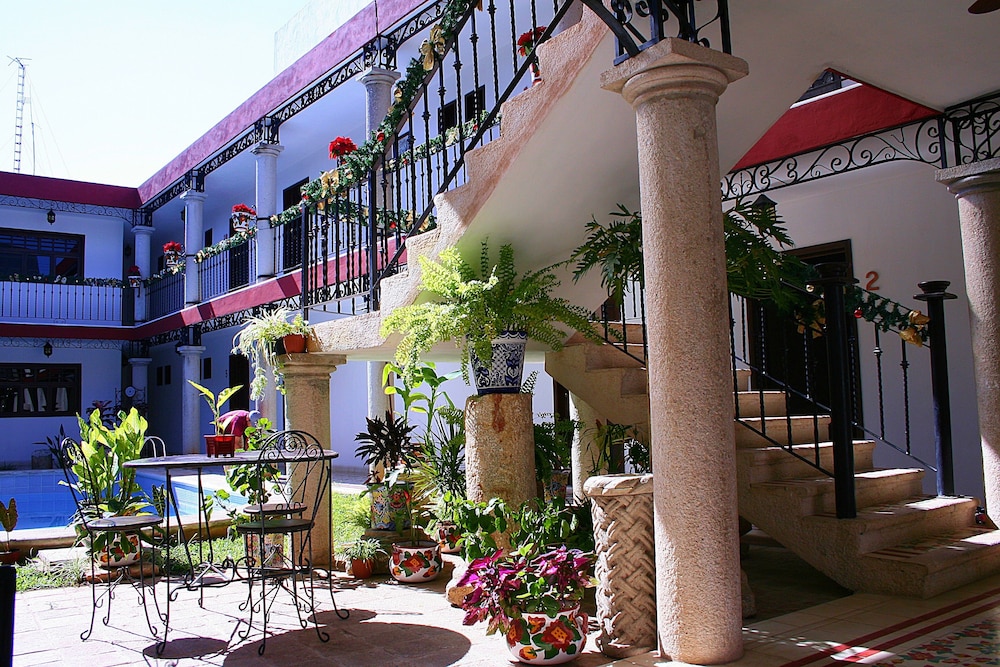 La Aurora Hotel Colonial 13/61