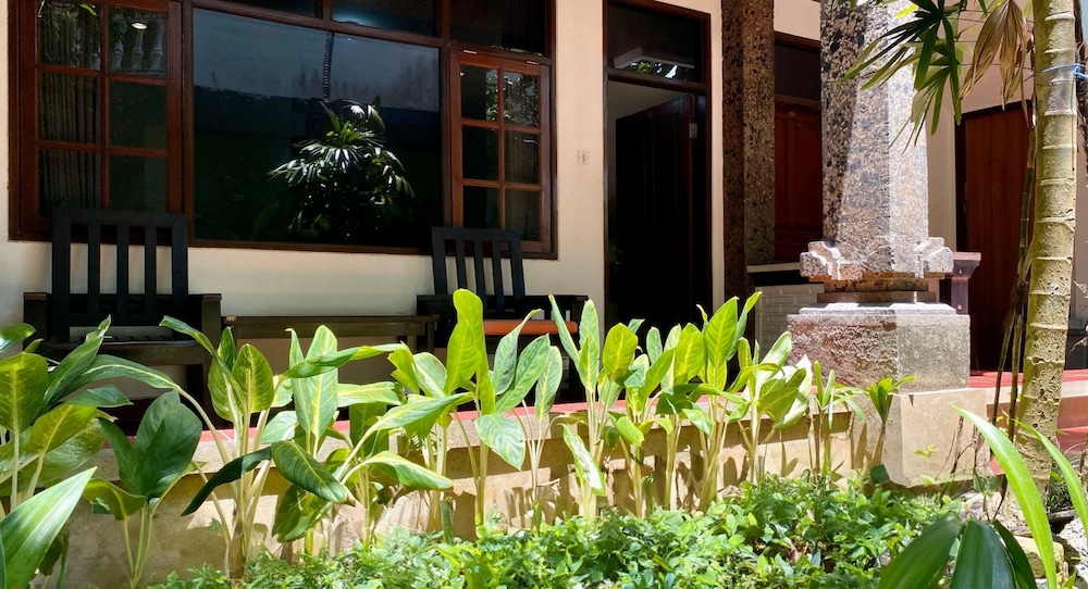 Simpang Inn 3/50