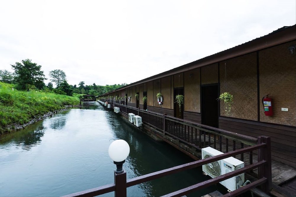 Nakakiri Resort & Spa Kanchanaburi 62/67