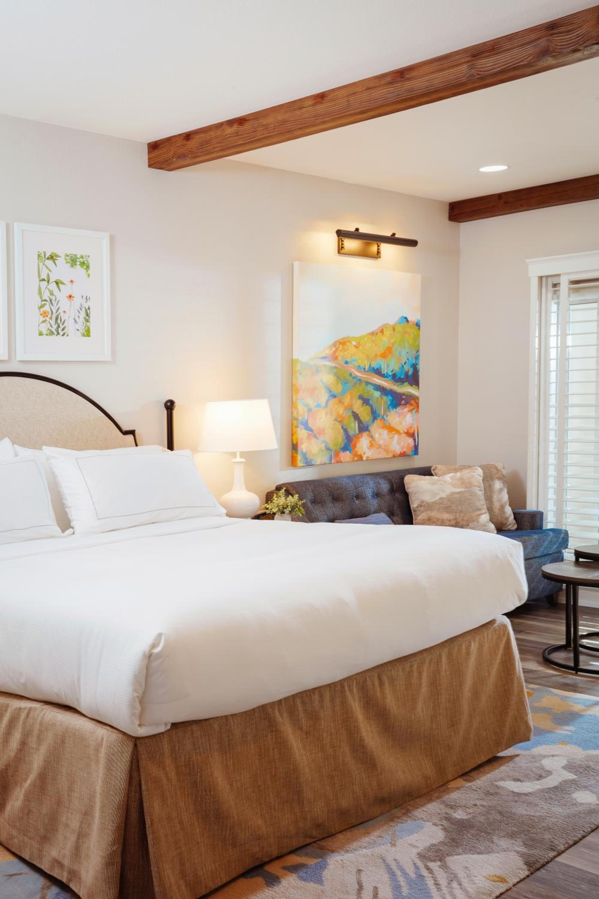 Room, King Bed, Courtyard View, Sofa, Patio
