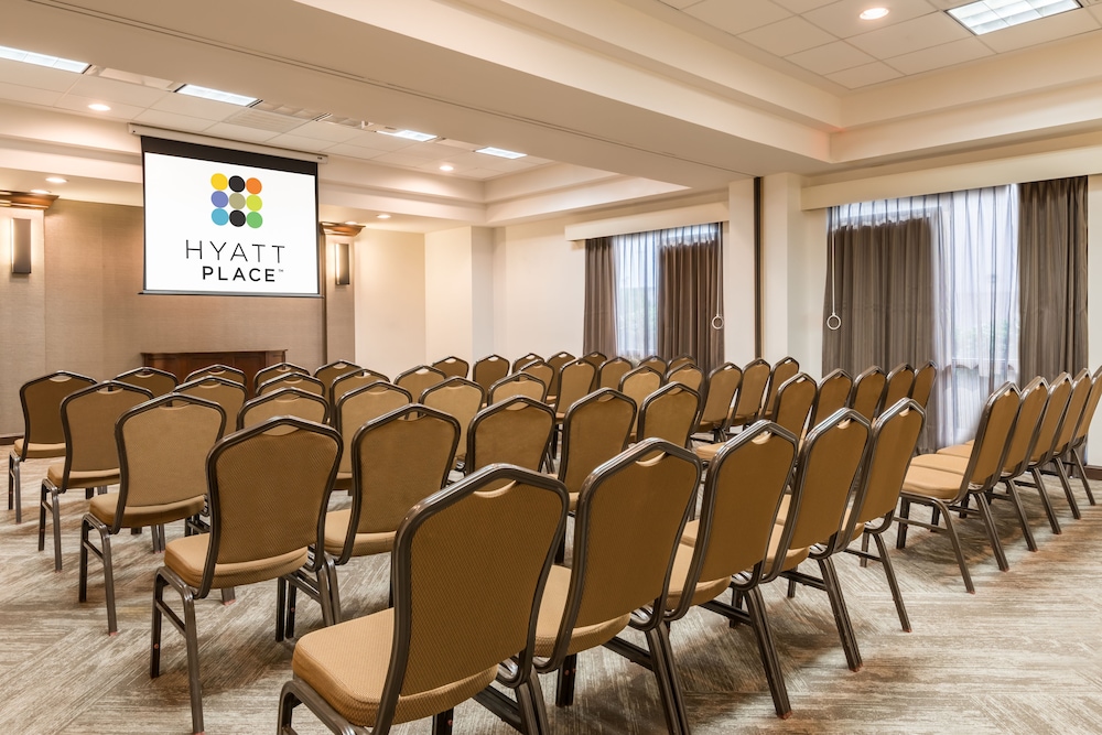 Hyatt Place Rogers / Bentonville 42/49