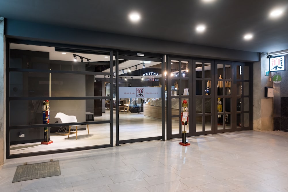 Hotel Brown - Zhongzheng 36/48