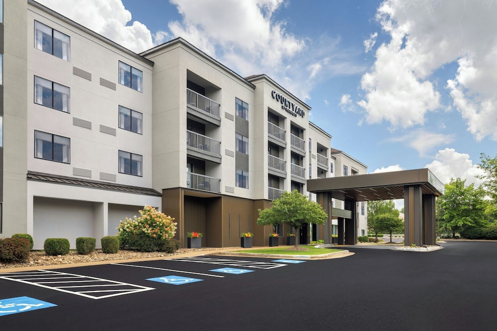 Courtyard by Marriott Beckley 62/64