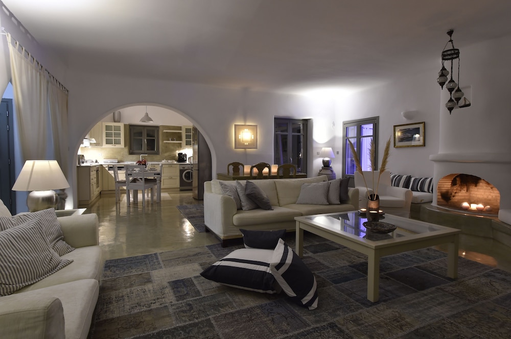 Naoussa Hills Boutique Resort- Adults Only (13+) 50/76