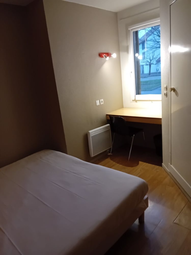 Hotel Premiere Classe Niort Est - Chauray 21/57