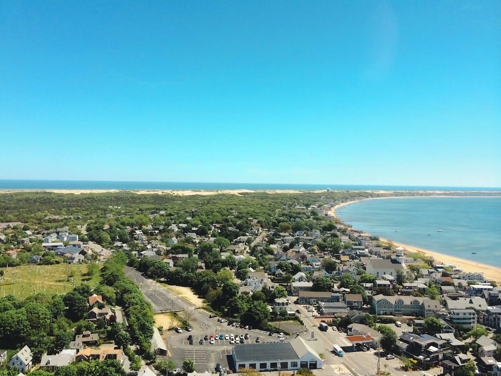 Surfside Hotel and Suites 48/57