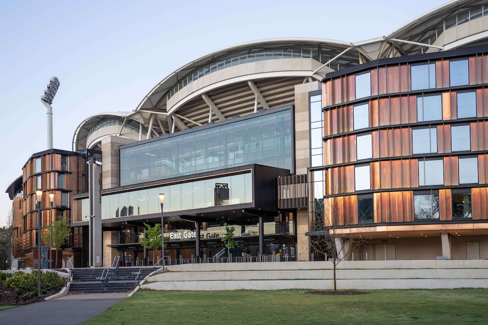 Oval Hotel Adelaide in ADELAIDE