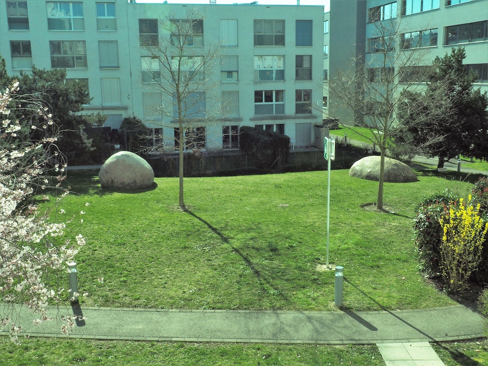 Ibis Geneve Petit Lancy 24/50