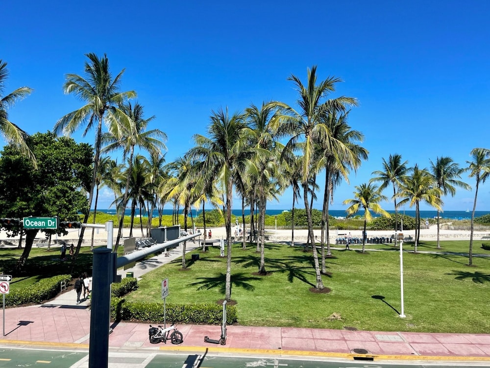 Majestic Hotel South Beach 45/50