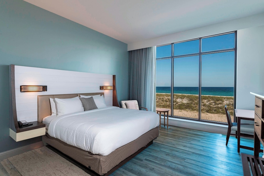 Suite, King Bed, Gulf View, Sofa
