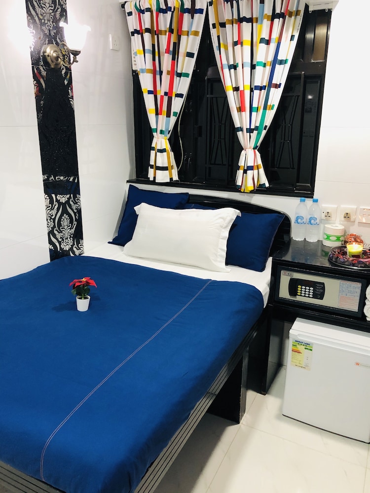 Singapore Hostel 8/50