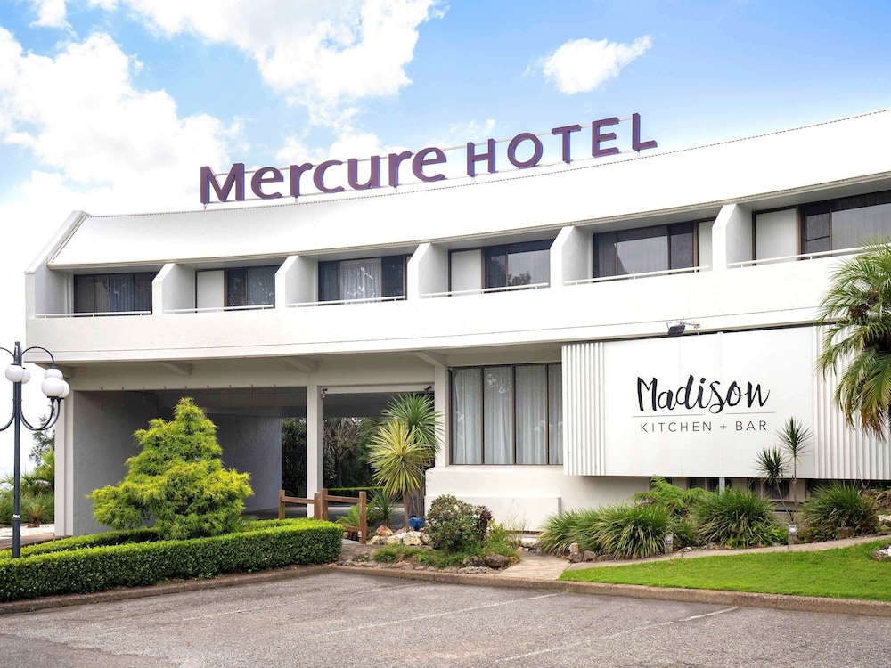 MERCURE CHARLESTOWN in CHARLESTOWN