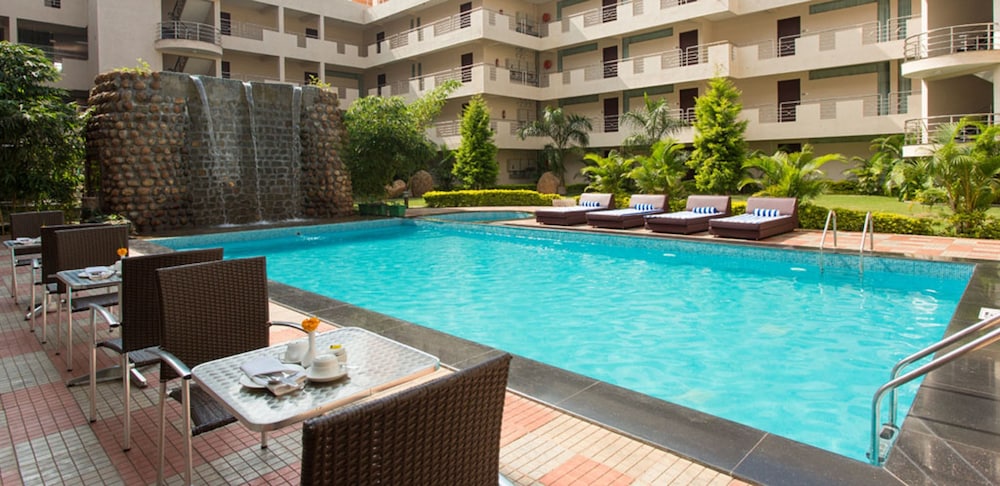 Sterling Yelagiri 55/63