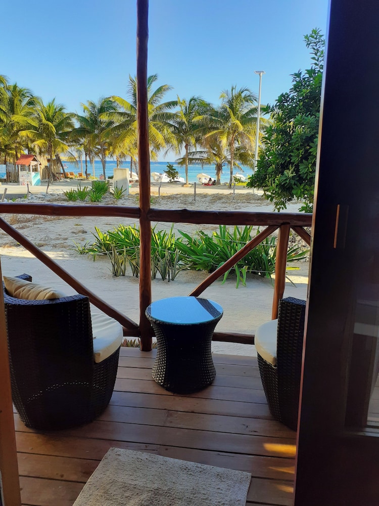 Palmeras de Mahahual Cabanas 37/39