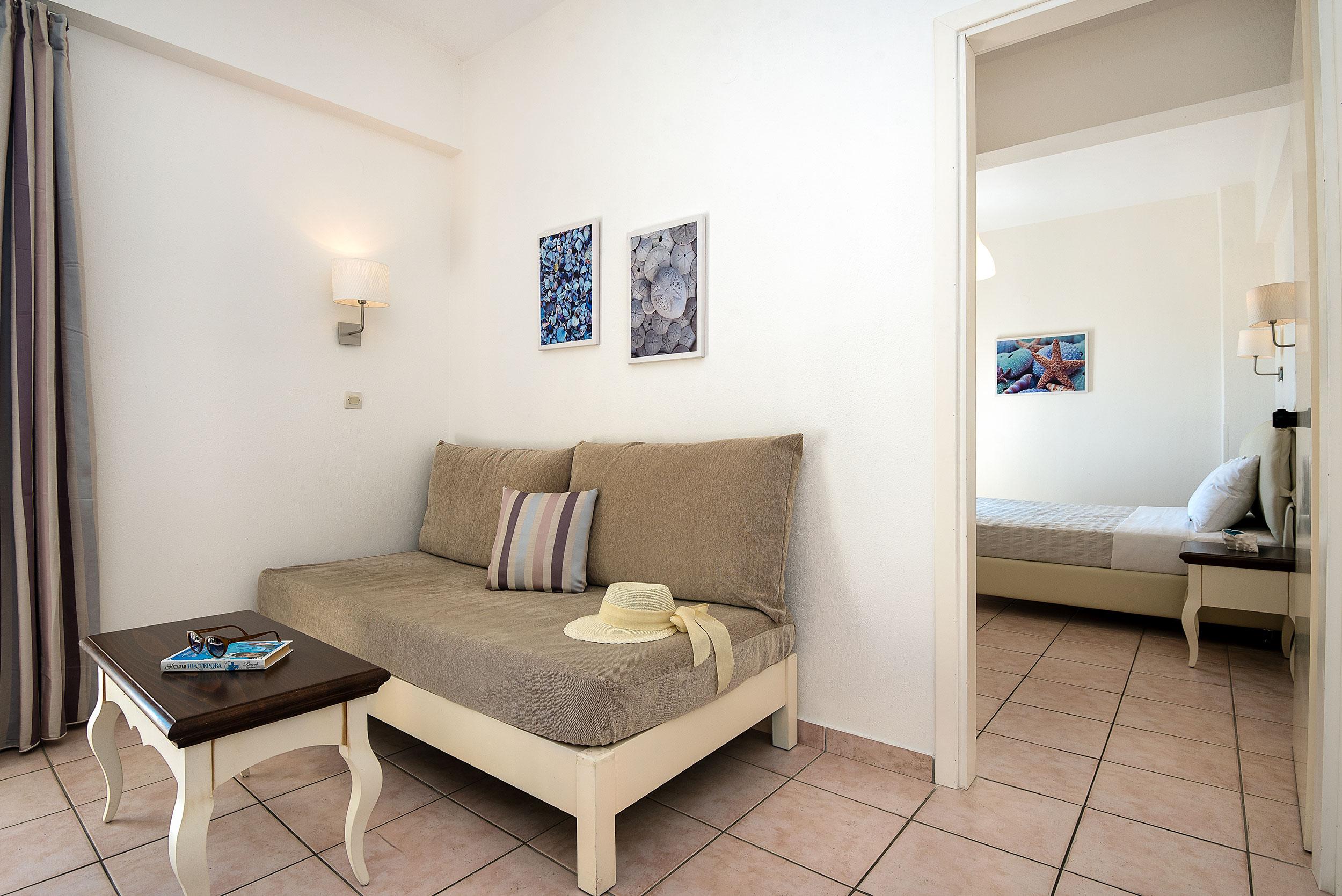 Diamond Apartments and Suites 24/43