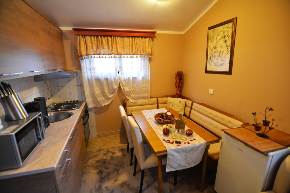 Apartments Bogdanovic 41/58